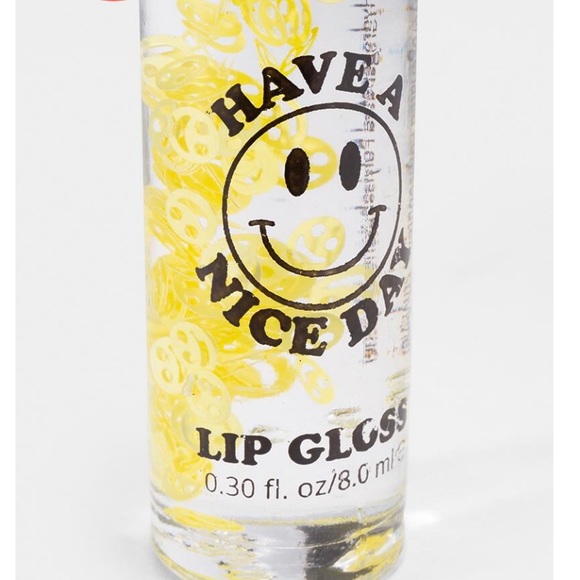 Y2K have a nice day 90’s roll on lip gloss makeup - Picture 3 of 11